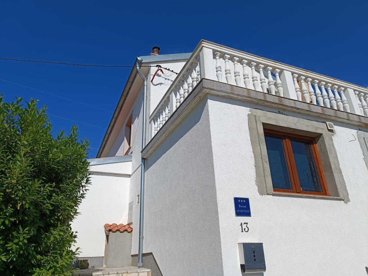 Valentino * Senj (Lika-Senj)